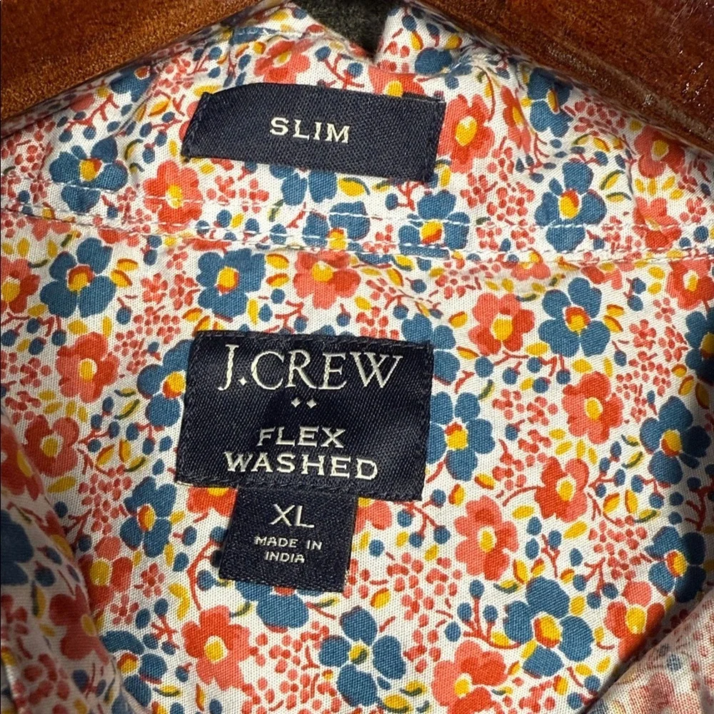 J. Crew Men's Floral Button Down Shirt - Red and Blue